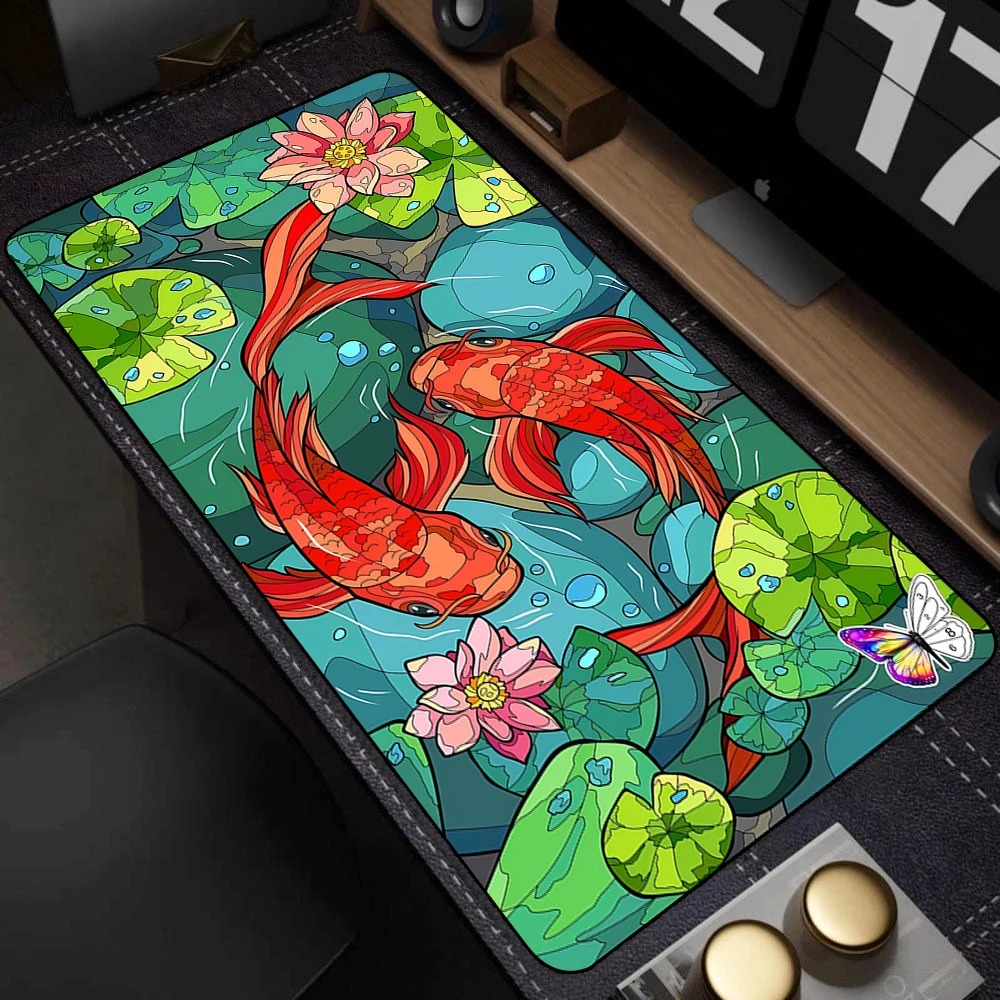 Black White Japanese Koi Fish  - Desk Setup Black And White reseña y precio